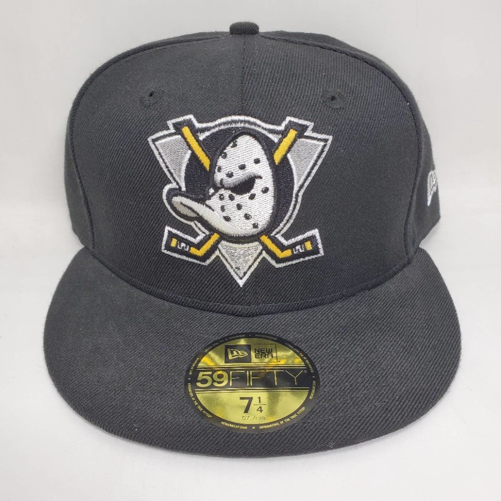 New Era NHL Anaheim Ducks Throwback Logo Fitted Hat 7 3/8